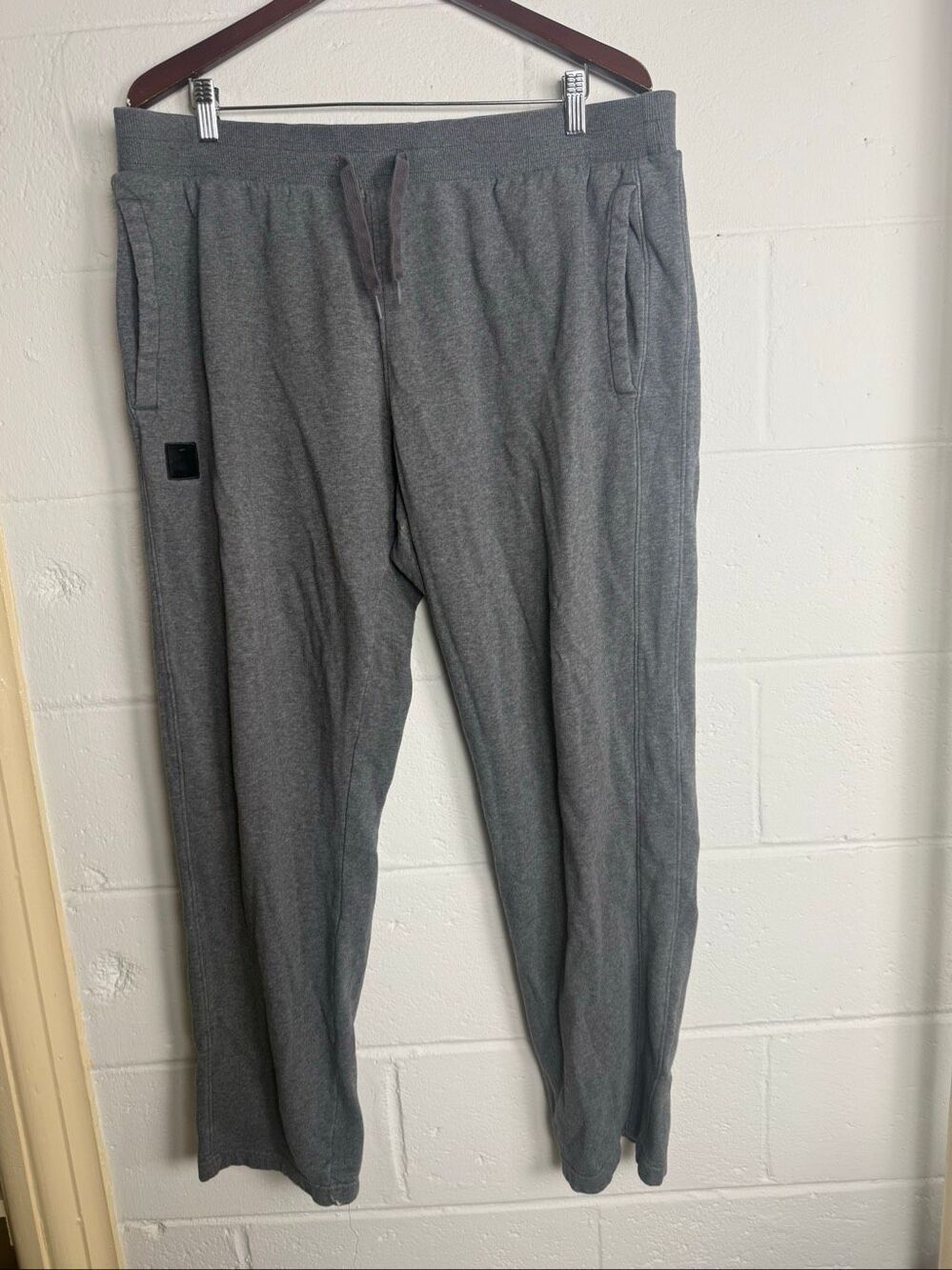 Under Armour Men’s XXL Gray Fleece Sweatpants Athletic Training Lounge Pants